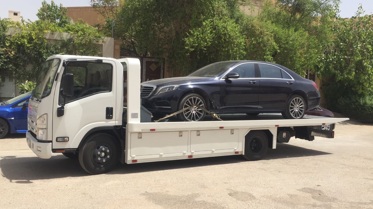 سطحة سريعة لنقل سيارتك